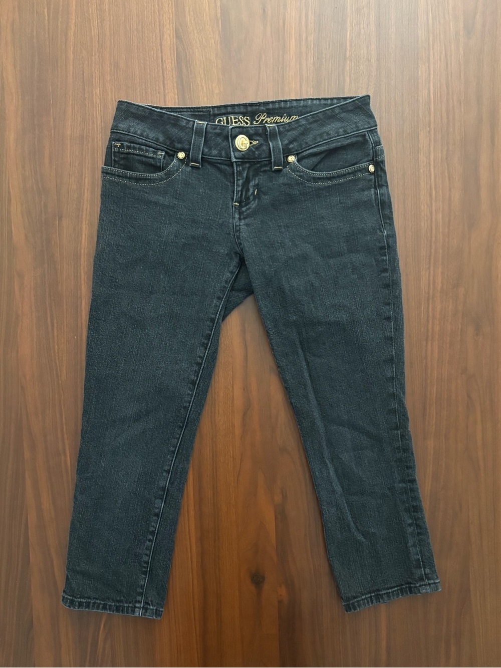 Guess Premium Black Lowrise Capri Jeans | Size 26